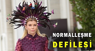 Kontrollü Normalleşme Sürecinde İlk Defile