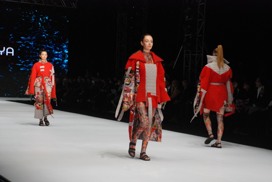 EİB 15. Moda Tasarım Yarışması final defilesi nefes kesti