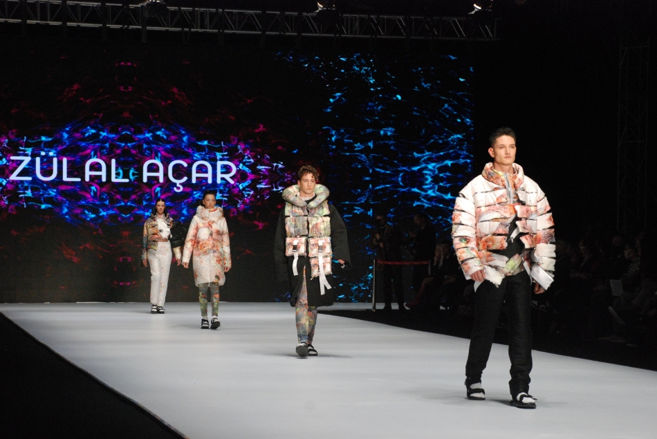 EİB 15. Moda Tasarım Yarışması final defilesi nefes kesti