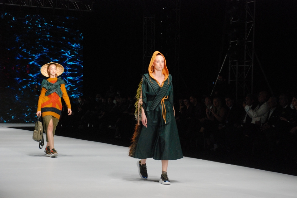 EİB 15. Moda Tasarım Yarışması final defilesi nefes kesti