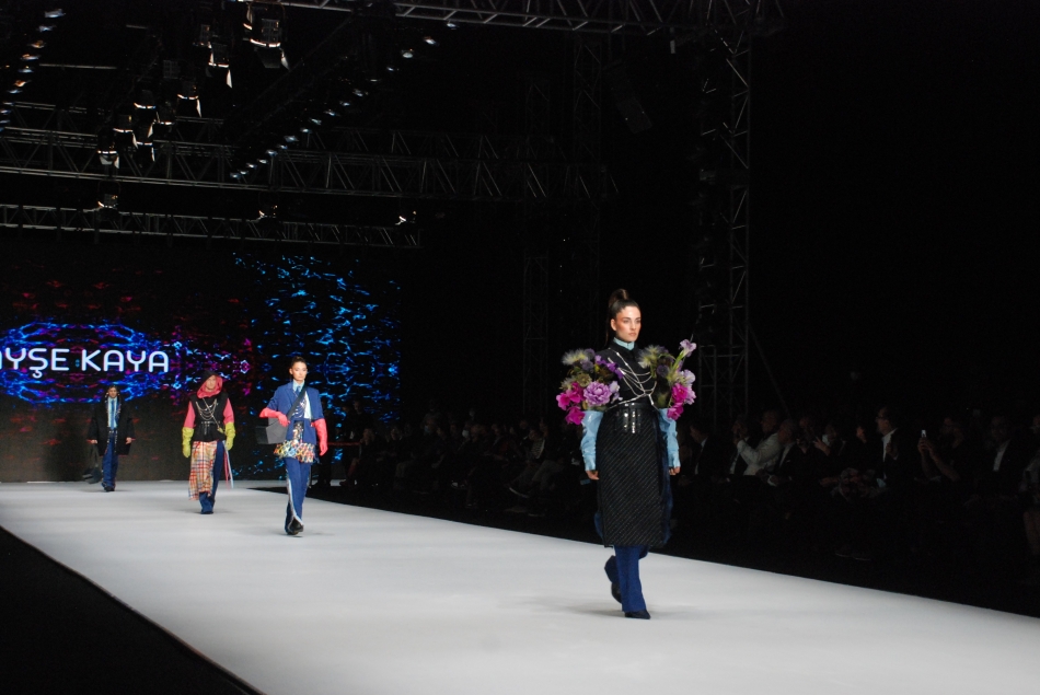 EİB 15. Moda Tasarım Yarışması final defilesi nefes kesti