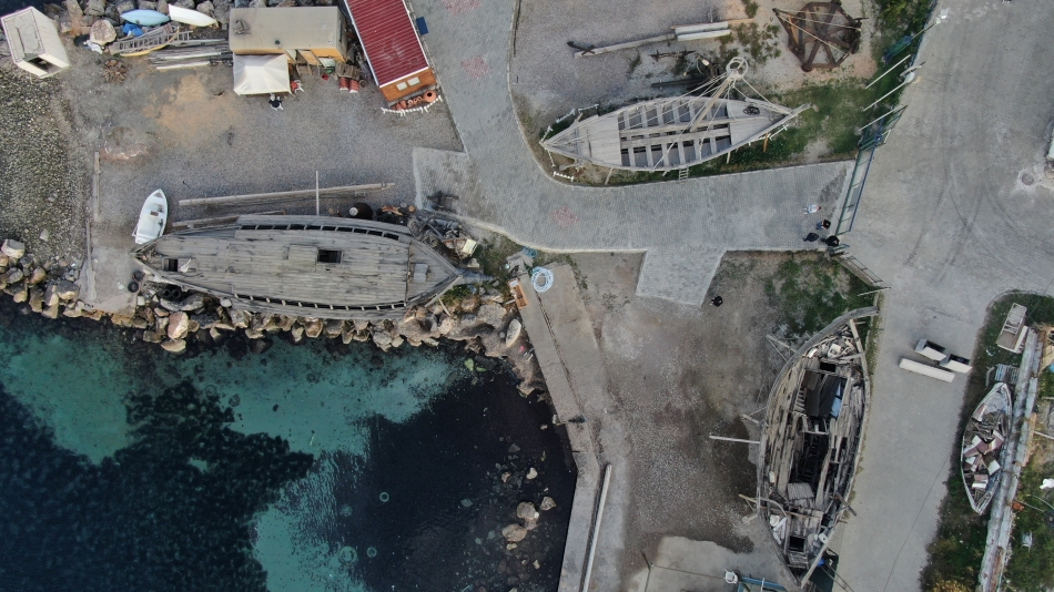 Denizcilik tarihi Urla'da hayat buldu: Tarihte bilinen ilk tekneler birebir yapıldı