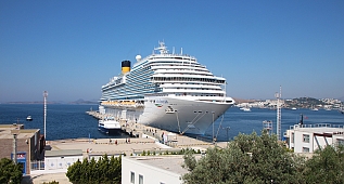 Dev gemiye bakan bir daha baktı