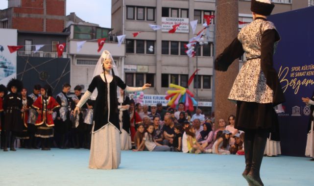 Bergama Kermes Festivali 4. gününde coşku ve eğlence