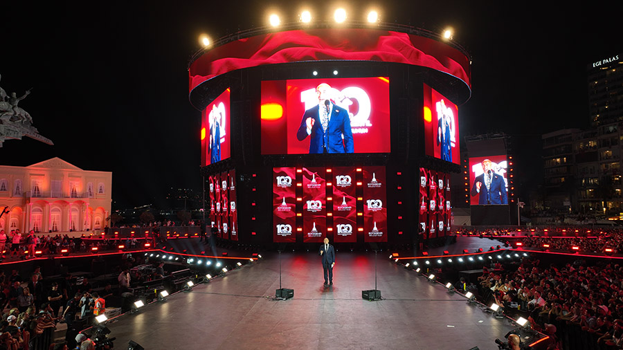 İşte en görkemli 9 Eylül'ün en çarpıcı fotoğrafları