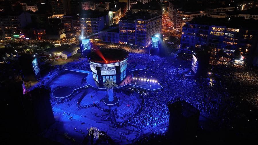 İşte en görkemli 9 Eylül'ün en çarpıcı fotoğrafları