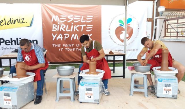 Uluslararası Menemen Çömlek Festivali'nden renkli görüntüler