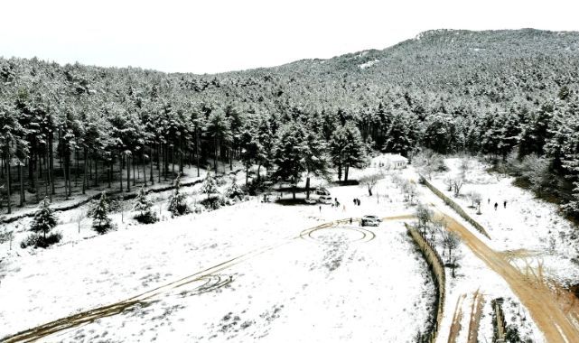 Muğla’da kartpostallık kar manzarası