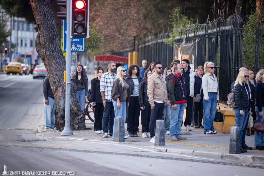 İzmir Ata’sını unutmadı