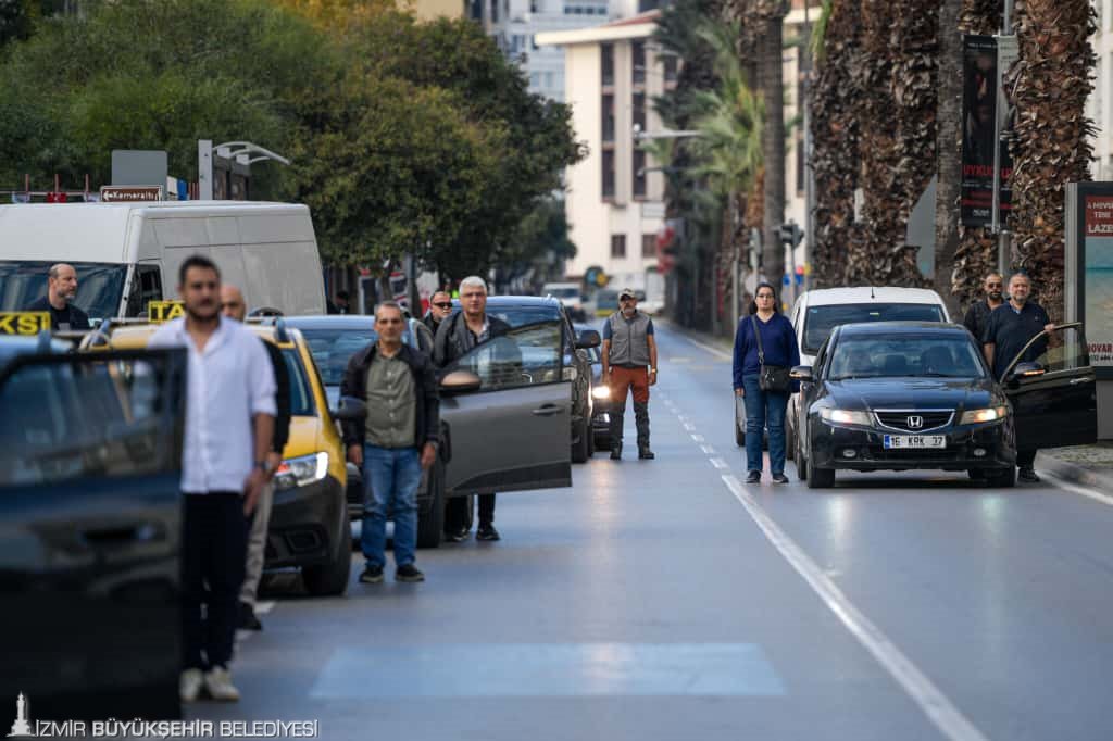 İzmir Ata’sını unutmadı