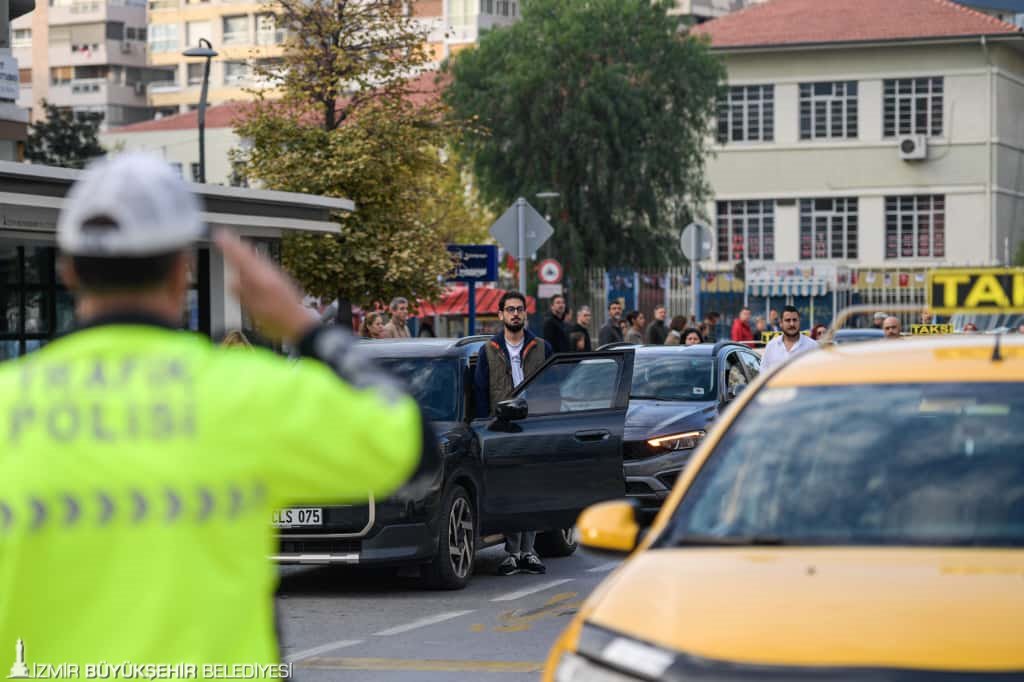 İzmir Ata’sını unutmadı