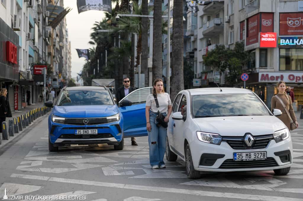 İzmir Ata’sını unutmadı