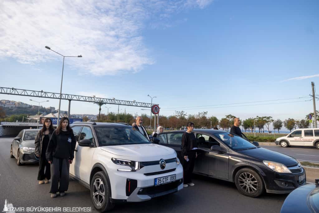 İzmir Ata’sını unutmadı