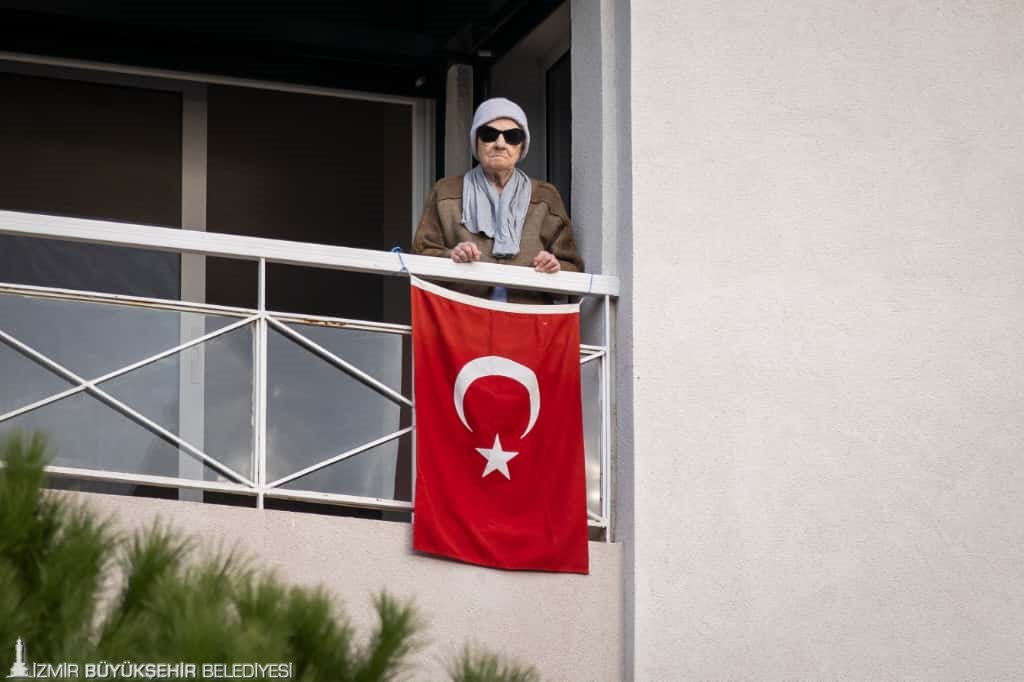 İzmir Ata’sını unutmadı