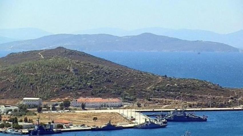 FOÇA'DAKİ DENİZ ÜSSÜNE BASKIN!