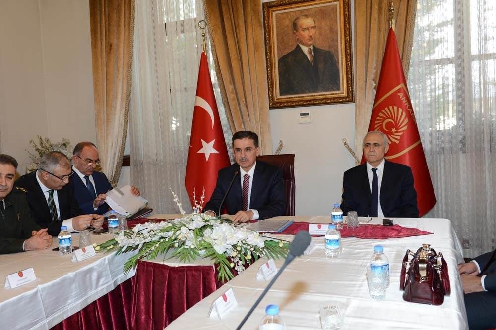 Ankara Valiliğinden referandum toplantısı