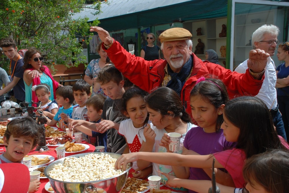 Foça’da sanatevi heyecanı