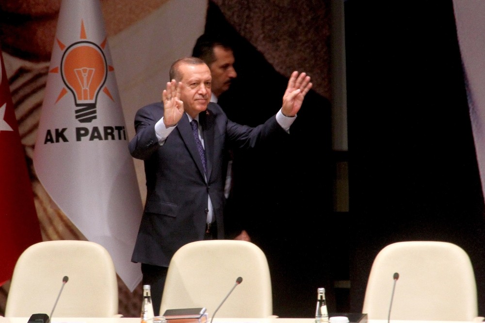 İL BAŞKANLARINA SESLENDİ 'DEĞİŞİM ZAMANI' DEDİ