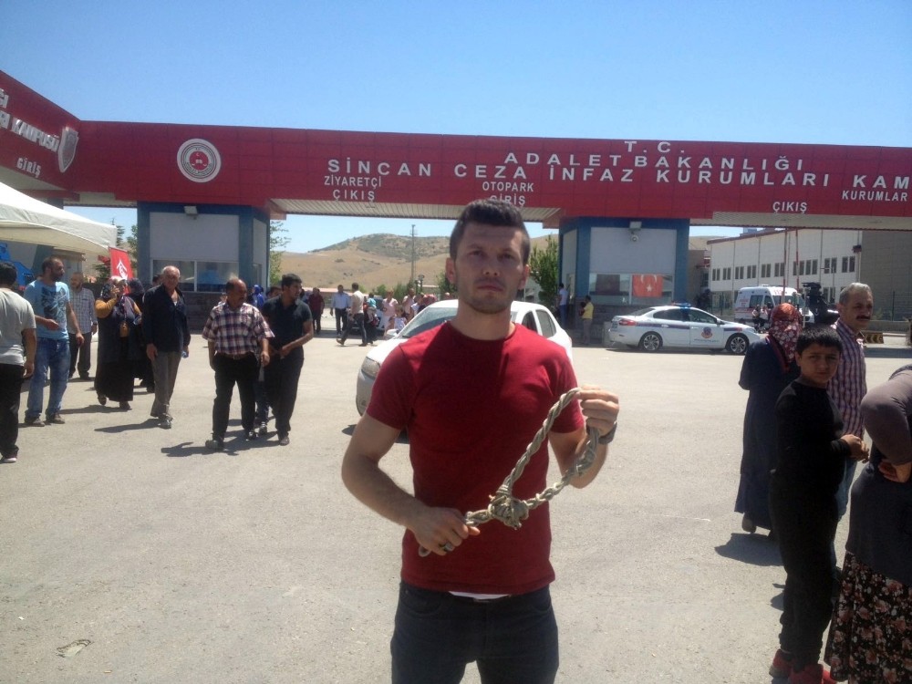 AK Parti’den ’tek tip kıyafet’ açıklaması