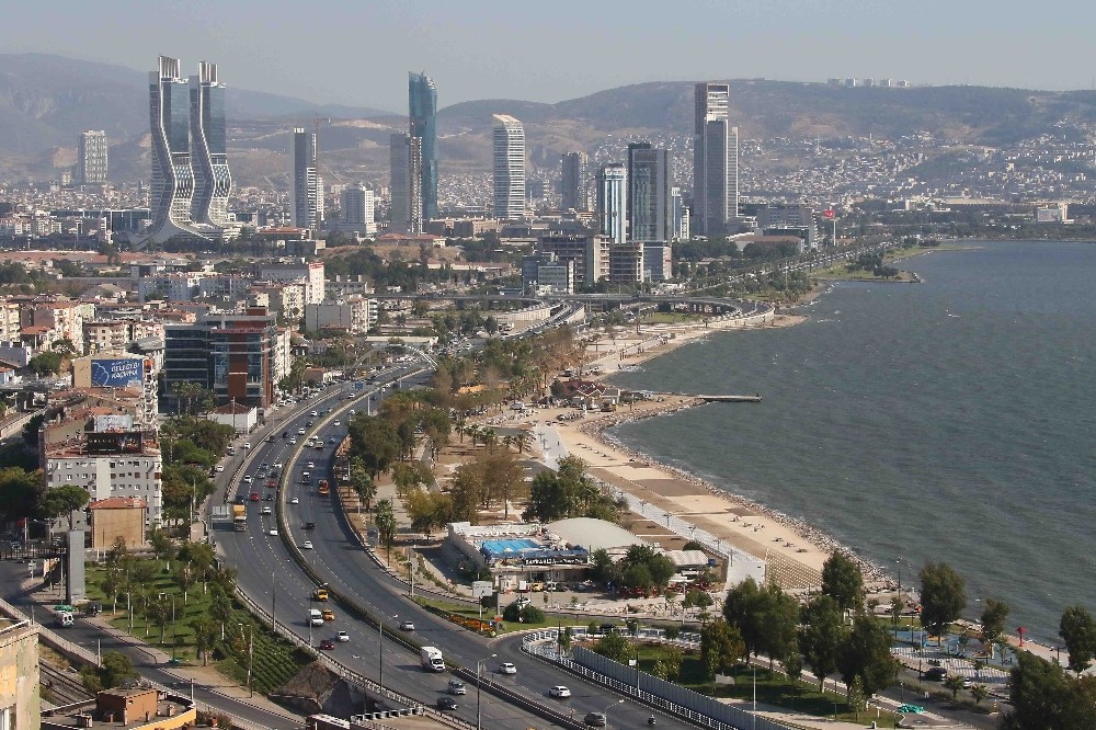 Bayraklı’da esnaf sayısı 5 bine yaklaştı