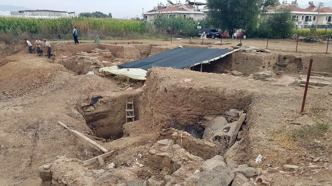 2 bin yıllık tarihi hamamda kazı heyecanı