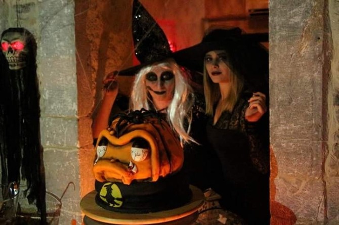 Gece sokakta yürüyenler bile korktu
