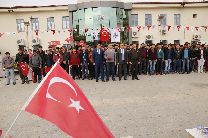 Kulalı Kınalı Kuzular askere uğurlandı