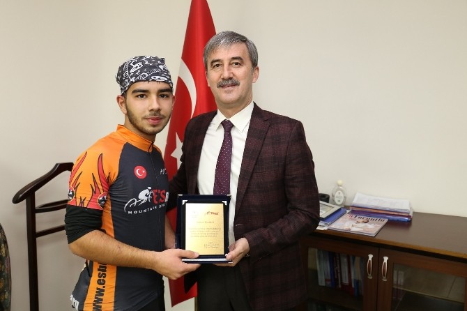 Genç sporcudan Başkan Şirin’e teşekkür