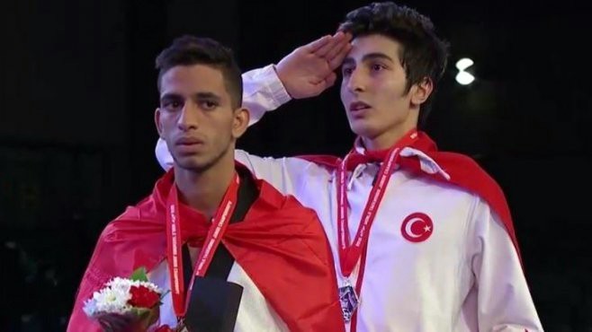 Dünya Şampiyonu tekvandocu Reçber’den Başkan Yaşar’a ziyaret