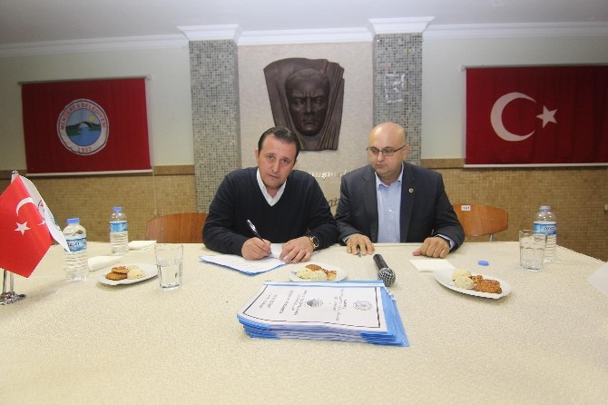 Menderes’te mutlu sözleşme