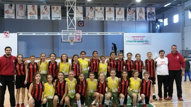 Kadın basketbolcular hazırlık maçında