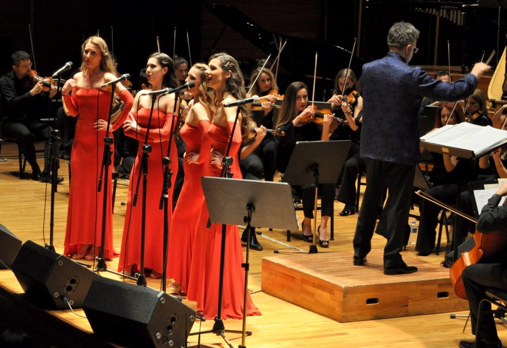 İtalyan sopranolar İzmir’e büyülü bir gece yaşattı