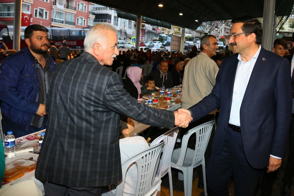 Keçiören iki mahalleyi, iftar sofrasında buluşturdu