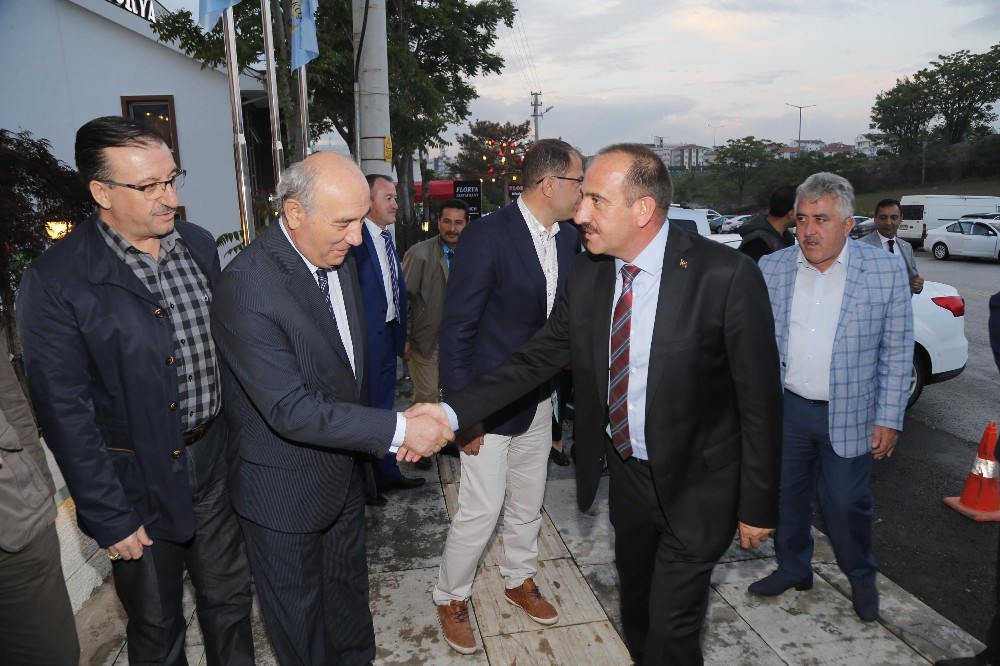 Başkan Duruay’dan birim müdürlerine iftar