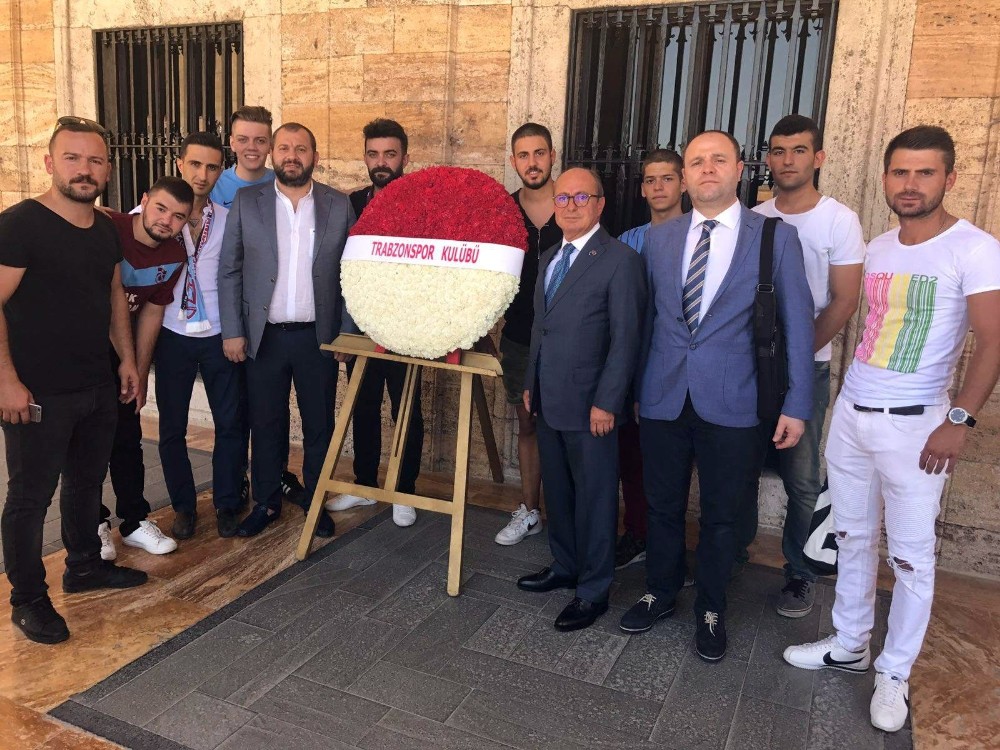 Trabzonspor Yönetim Kurulu Anıtkabir’i ve 15 Temmuz Şehitler Anıtı’nı ziyaret etti