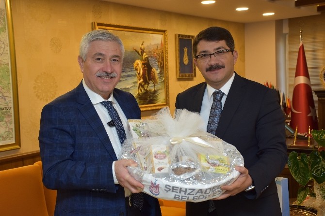 Rektör Hoşcoşkun’dan Başkan Çelik’e ziyaret