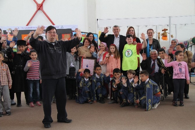 Gaziemir’de ’engeller’ projelerle kalktı
