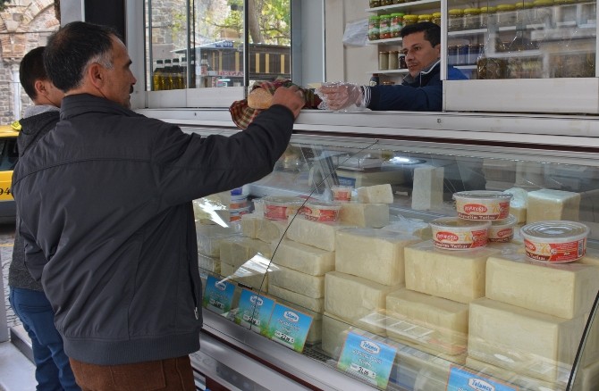 Patenti alınan Bergama tulumu artık rastgele üretilemeyecek