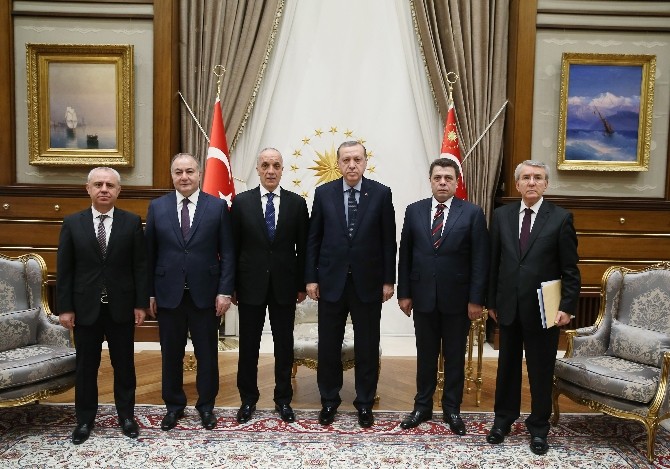 Cumhurbaşkanı Erdoğan Türk-İş heyetini kabul etti
