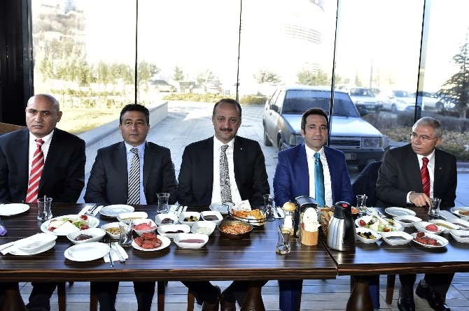 Mamak’ın TEOG Şampiyonlarına motivasyon kahvaltısı