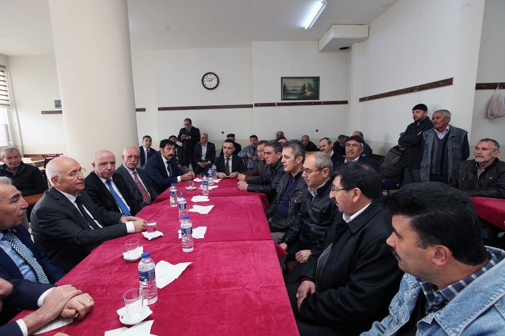 Yenimahalle’de gecekondu tarihe karışıyor