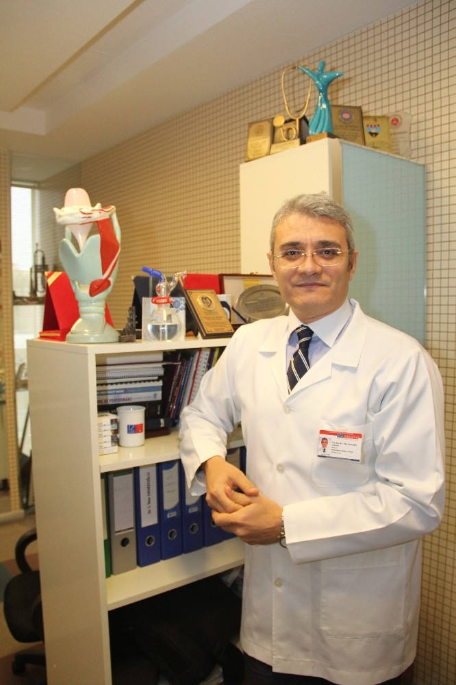 Sigara, sesi ‘erkeksileştiriyor’