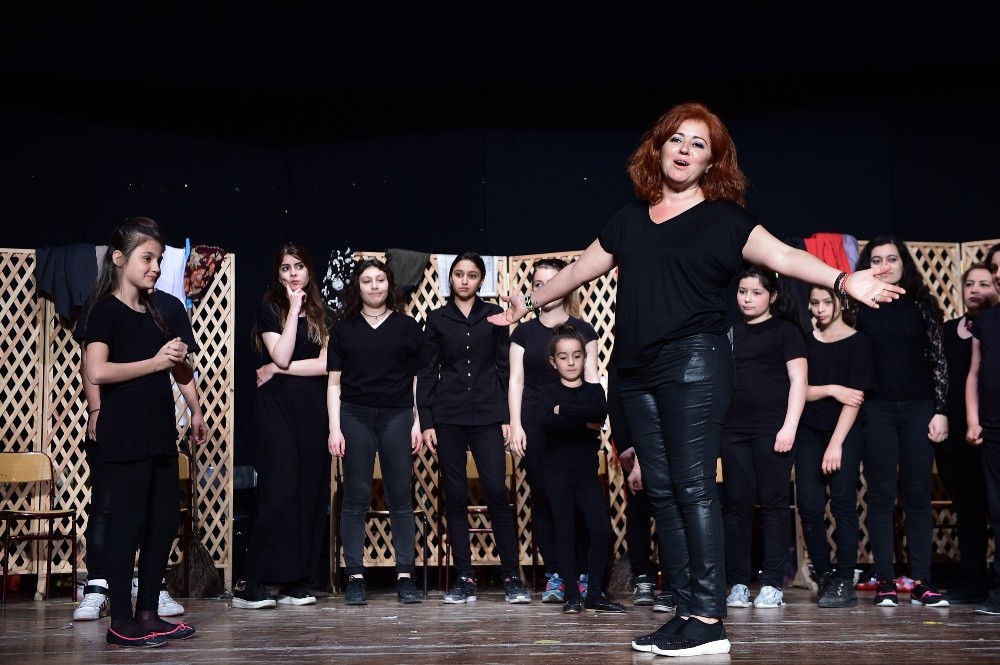 Ana oğul, baba kız aynı sahnede