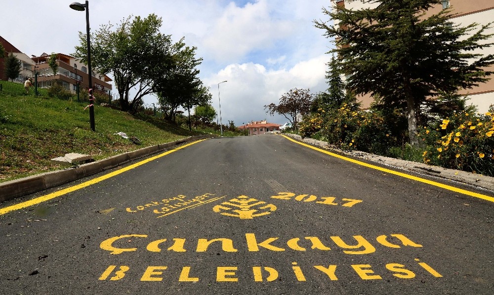 Çankaya’da asfalt çalışmaları devam ediyor