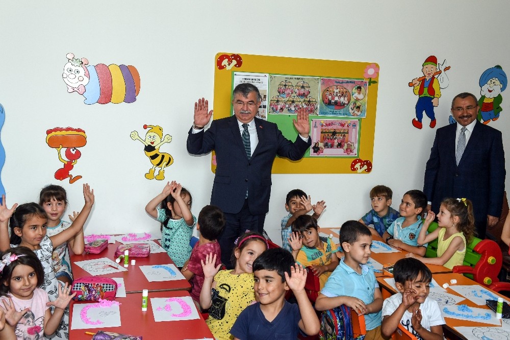 Milli Eğitim Bakanı Yılmaz, Erbakan Külliyesi’ni ziyaret etti