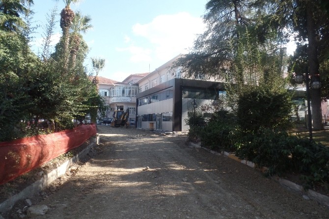 Devlet Hastanesine Şehzadeler’den destek