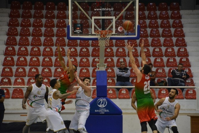 Petkimspor Pertevniyal’e karşı galibiyete kilitlendi