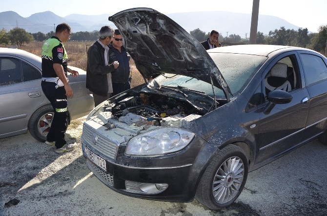 Milas’ta seyir halindeki otomobil alev aldı