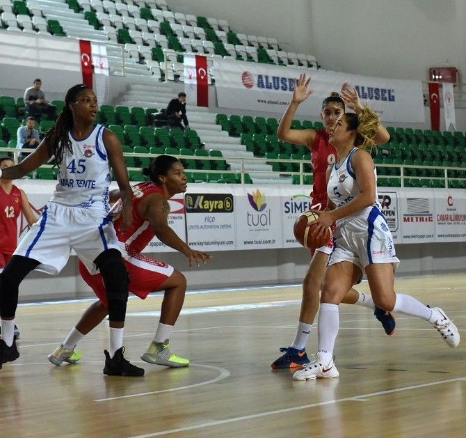 Bornova Beckerspor Edirnespor’u farklı yendi