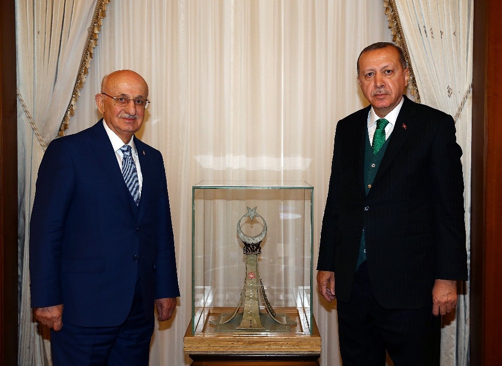 Cumhurbaşkanı Erdoğan, TBMM Başkanı Kahramanı kabul etti